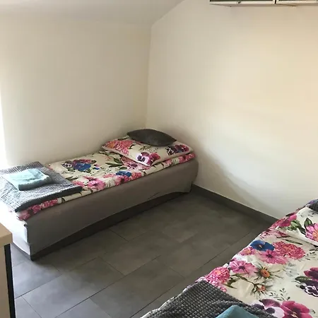 Kris Apartment *