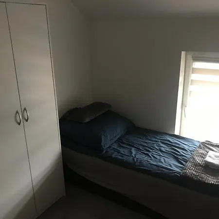 Kris Apartamento Kajetany